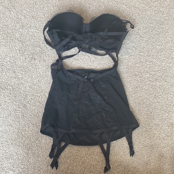 NWOT Victoria Secret lingerie - Picture 4 of 8